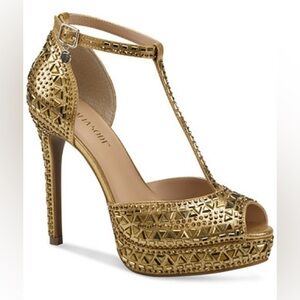 Thalia Sodi🔥
Women's Chacey Embellished T-Strap Platform Pumps Size 9 BRAND NEW